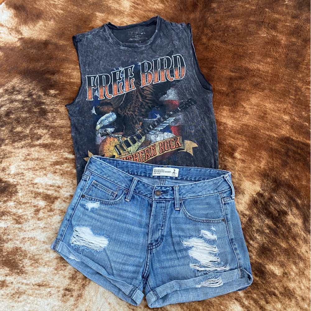 Abercrombie & Fitch Low Rise Boyfriend Shorts